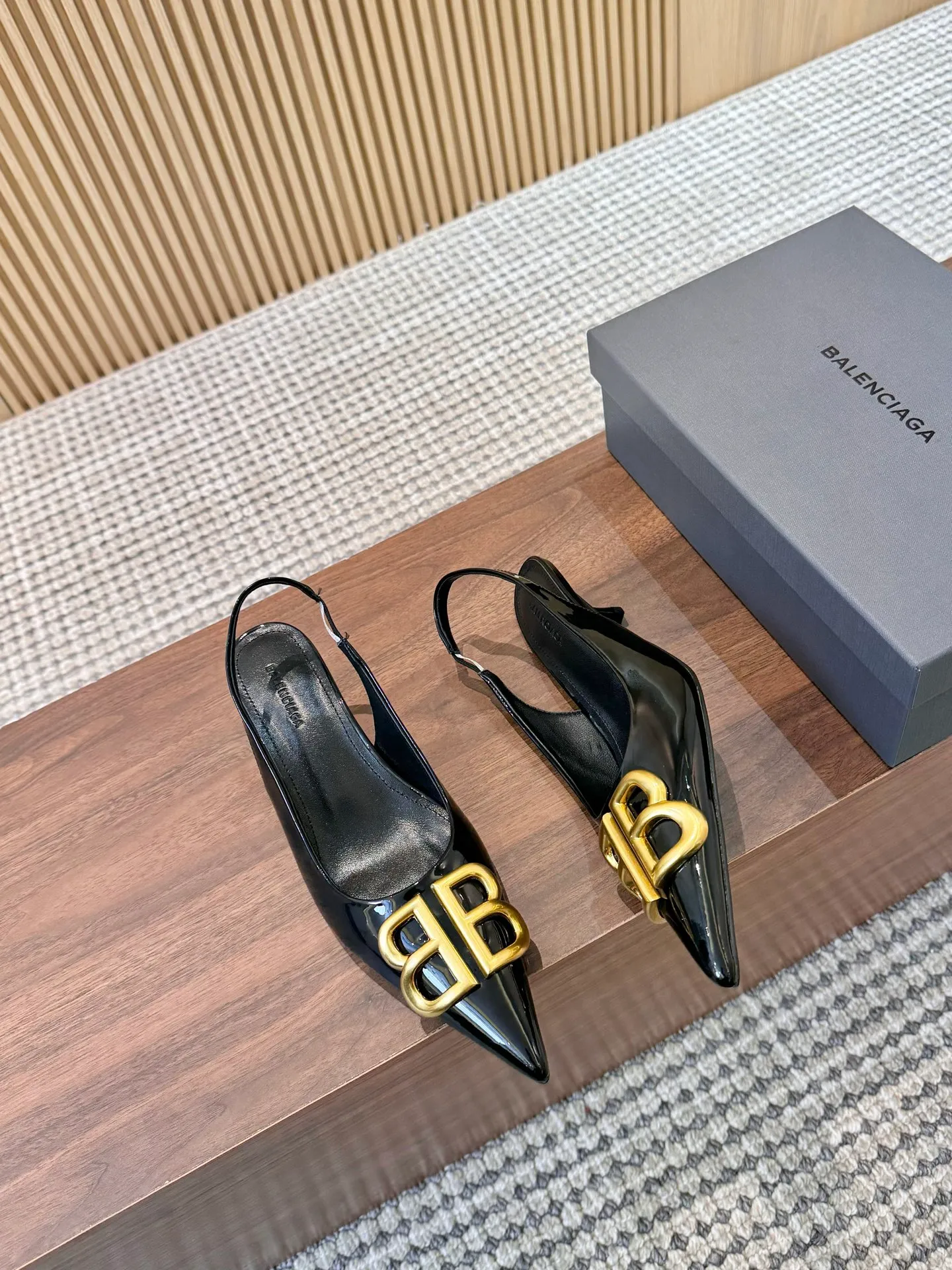 👟👟Ex-factory price 420👟👟 Genuine leather sole +30 BALENCIAGA 25th spring and summer new products Code number: 35-42